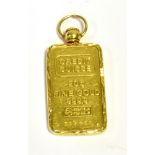 FINE GOLD CREDIT SUISSE INGOT PENDANT Overall pendant dimensions, 4.5cm long x 2.0cm wide, 20 grams,