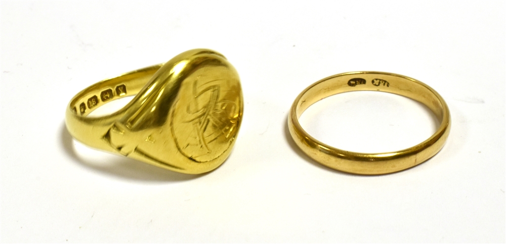 18CT GOLD GENTS RINGS Victorian monogrammed signet ring, size R 1/2, hallmarked 18 Birmingham - Image 2 of 2