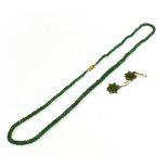 EMERALD BEAD NECKLACE & EARRINGS Graduated faceted emerald bead necklace, 2.2-4.3mm, 47cm long, with