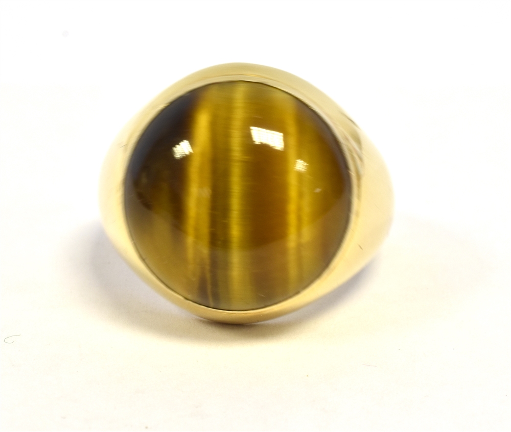 14CT GOLD TIGERS EYE GENTS RING 20.9mm long head, with bezel set cabochon cut tigers eye stone, - Image 3 of 3