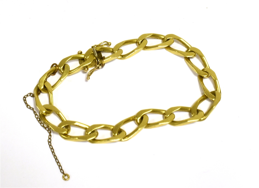 18CT GOLD CURB LINK BRACELET 20cm long x 7.7mm wide, solid filed curb link with concealed tongue - Image 2 of 2