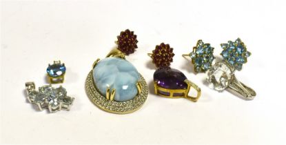 VARIOUS 9CT GOLD & GEM SET JEWELLERY To include; a 2.5cm long aquamarine pendant in white gold, 13.