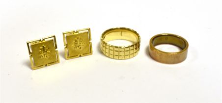 14CT GOLD CUFFLINKS & GOLD RINGS Cufflinks 15.3mm square with Asian symbol to centre on flick backs,