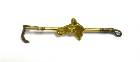 9CT GOLD HORSE HEAD & RIDING CROP BROOCH 5.7cm long, 9ct gold bar brooch designed as a riding crop