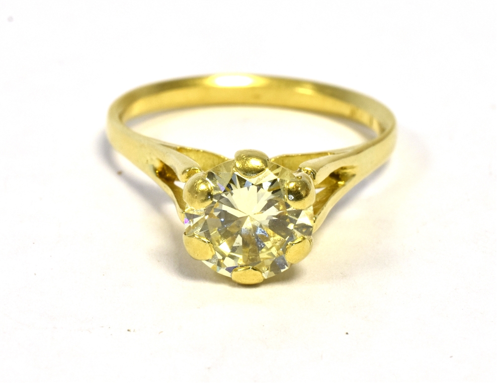 18CT GOLD DIAMOND SOLITAIRE RING Tiffany style six claw set diamond, estimated in the setting as 1.