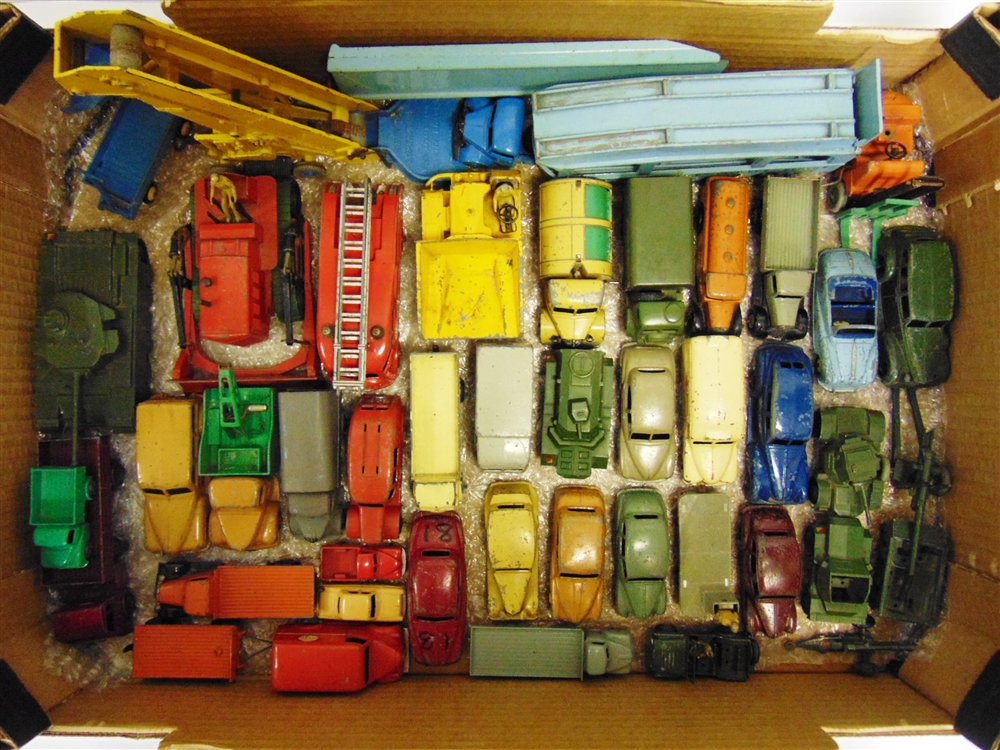 ASSORTED DINKY DIECAST MODEL VEHICLES circa 1940s-50s, including Dublo Dinky Toys, variable