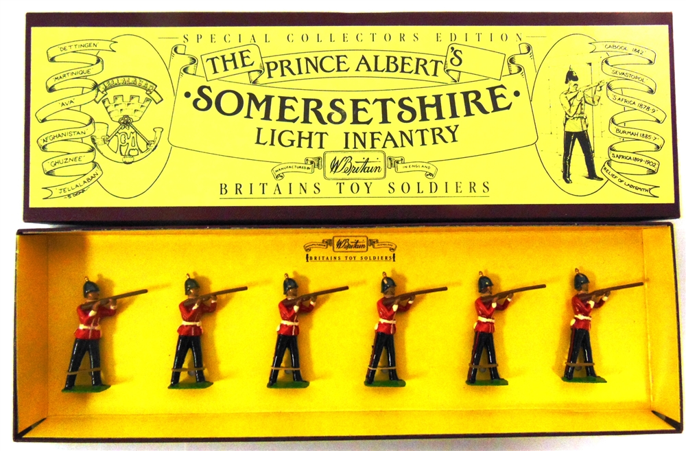 THREE SETS OF BRITAINS MODEL SOLDIERS comprising No.8804, Somersetshire Light Infantry; No.8801, - Image 2 of 4