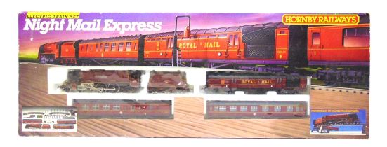 [OO GAUGE]. A HORNBY NO.R758, NIGHT MAIL EXPRESS TRAIN SET comprising a B.R. Duchess Class 4-6-2