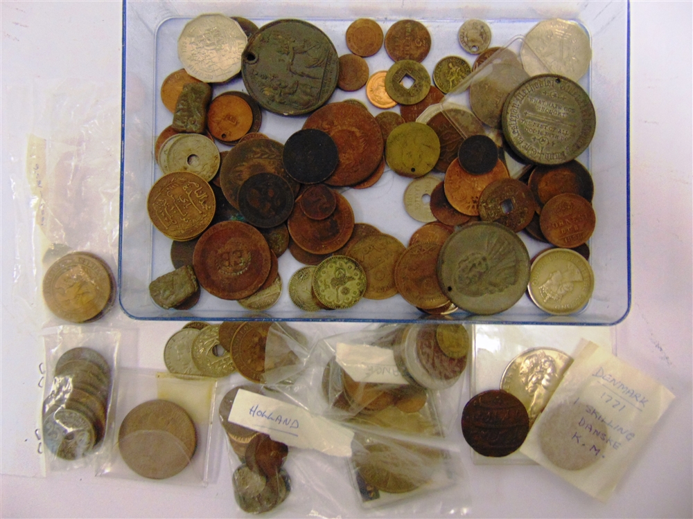 ASSORTED COINS comprising a Republic of the Seychelles proof coin set, 1976, eight coins ( - Image 3 of 6