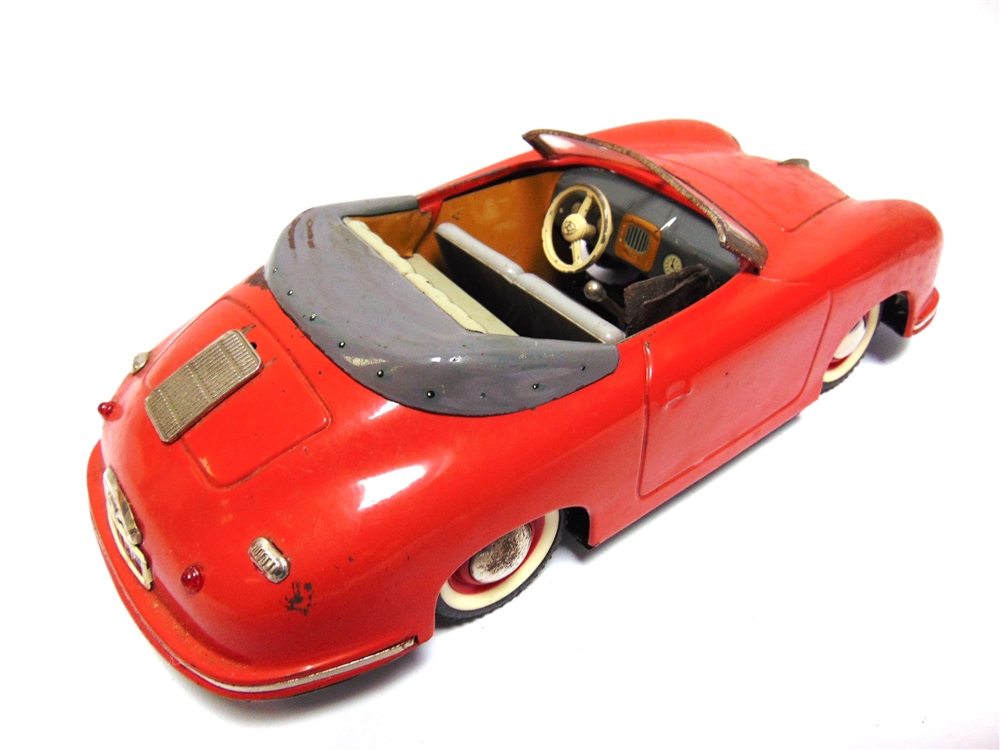 A DISTLER ELECTRO MATIC 7500 PORSCHE CONVERTIBLE red, with a battery-operated mechanism (not - Image 3 of 4