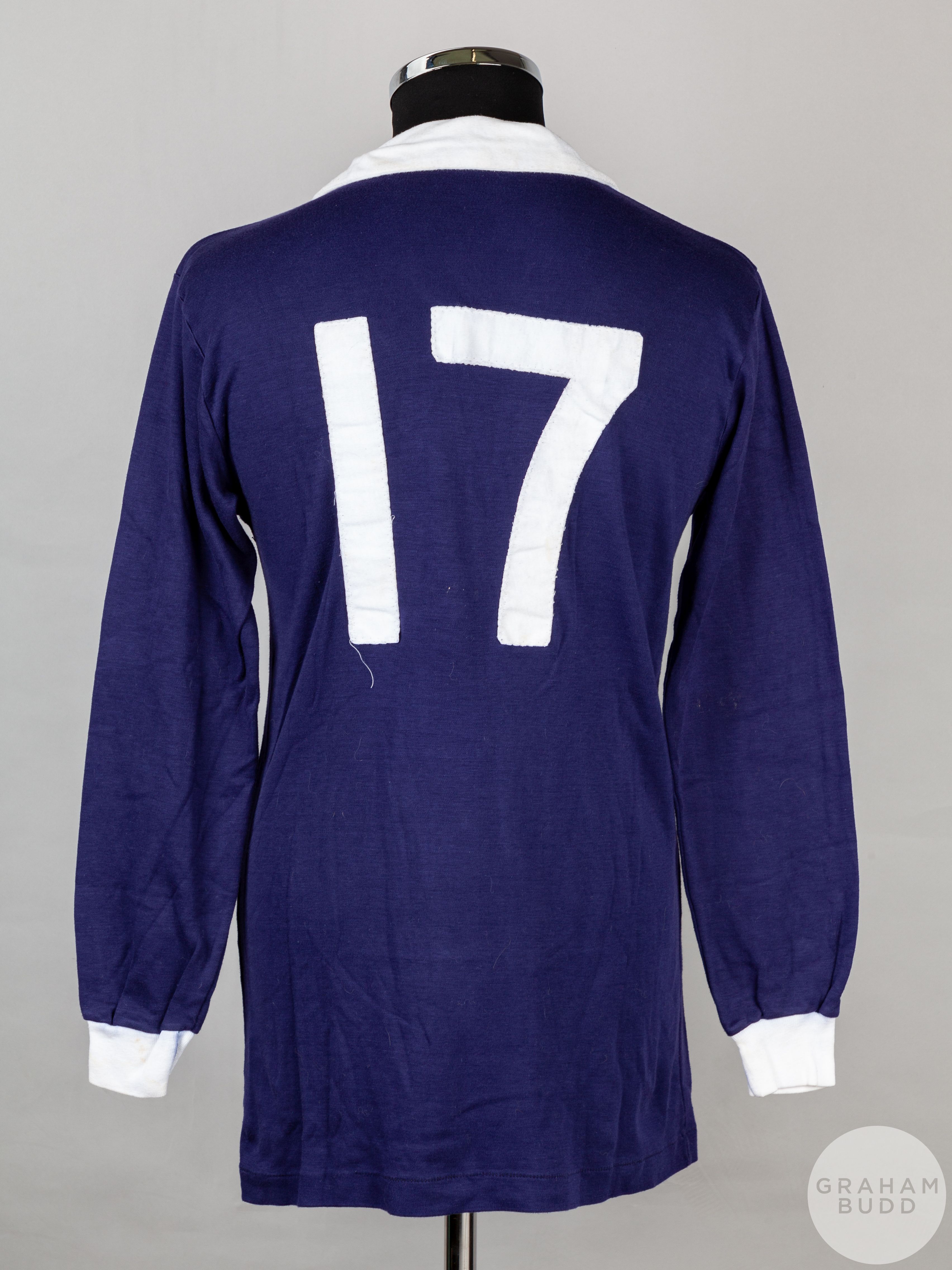 Peter Lorimer blue and white No.17 Scotland long-sleeved shirt, 1974 - Bild 2 aus 5