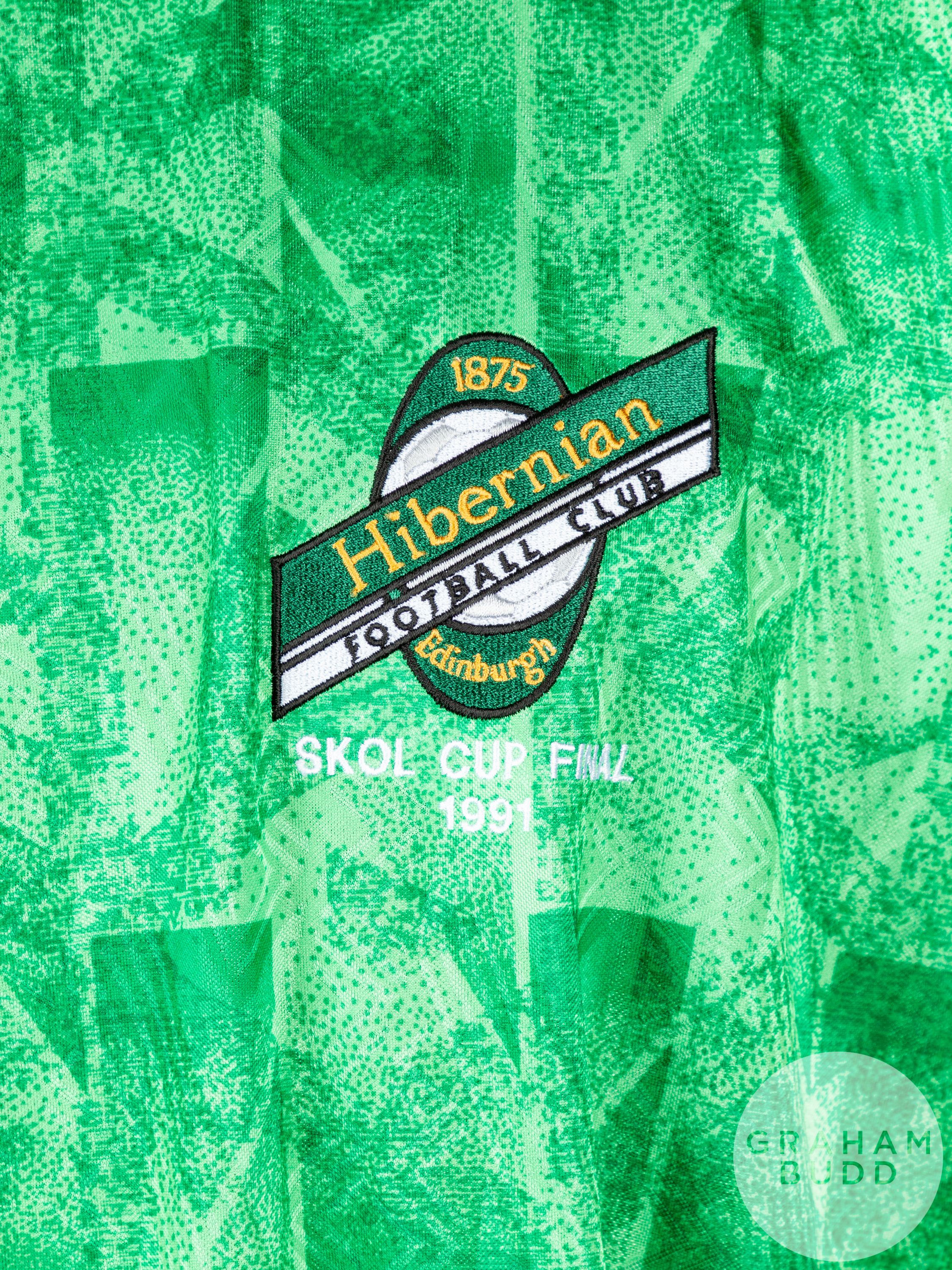 Keith Wright green and white No.9 Hibernian Skol Cup Final long-sleeved shirt - Image 3 of 5