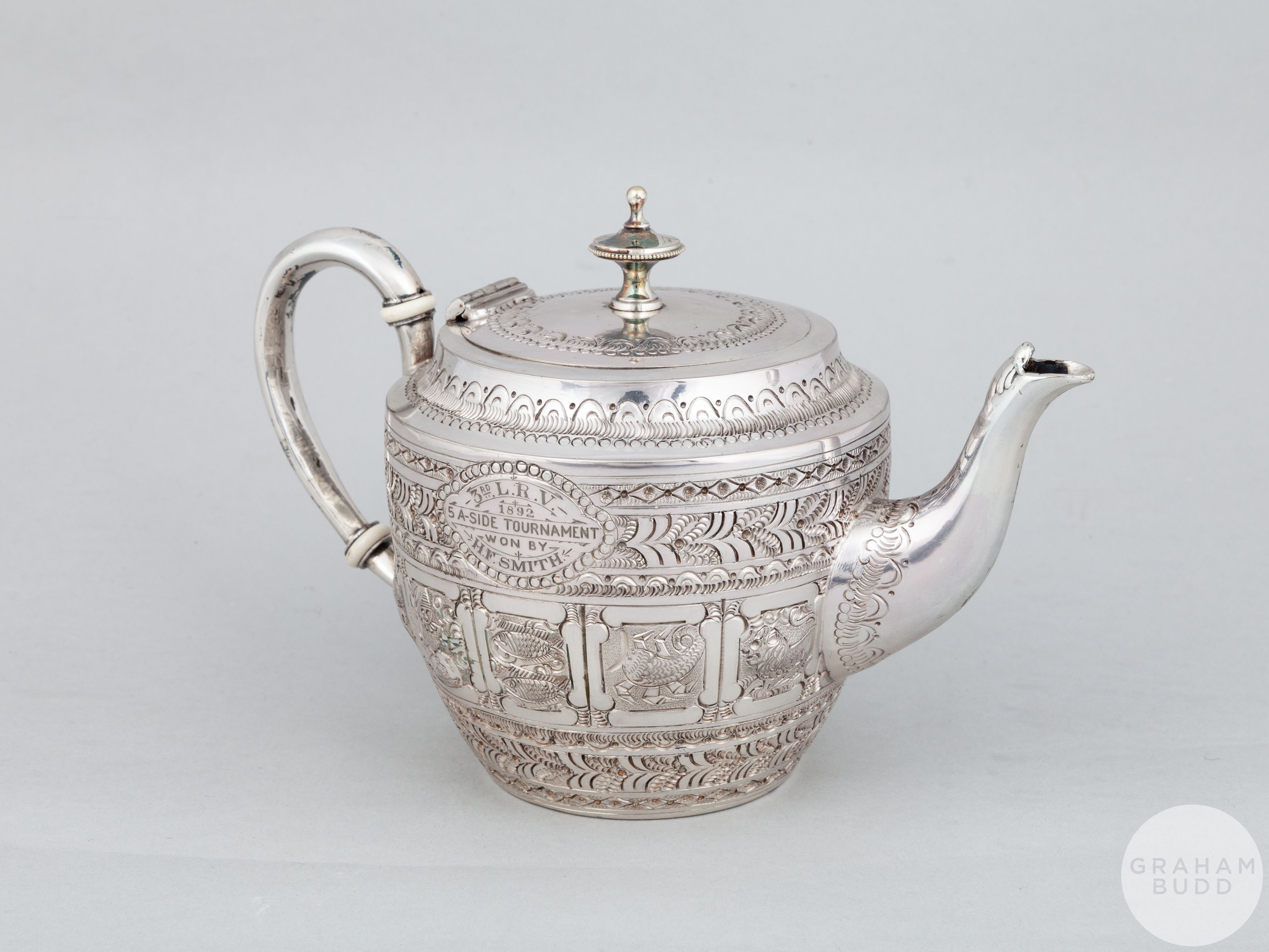 Hugh Smith white-metal zodiac three-piece bachelors tea-service - Image 3 of 5