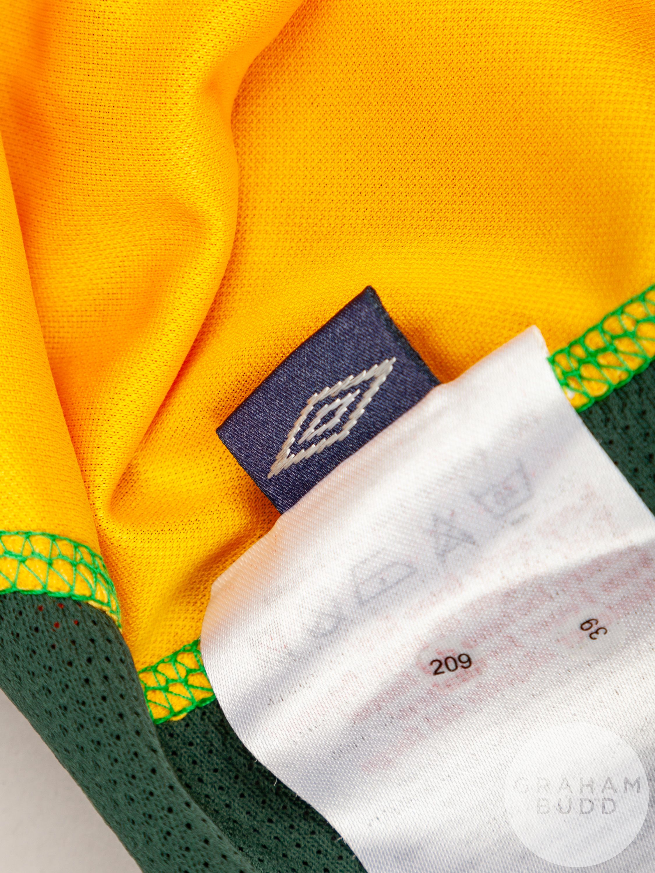 Henrik Larsson yellow No.7 Celtic short-sleeved shirt - Image 7 of 7