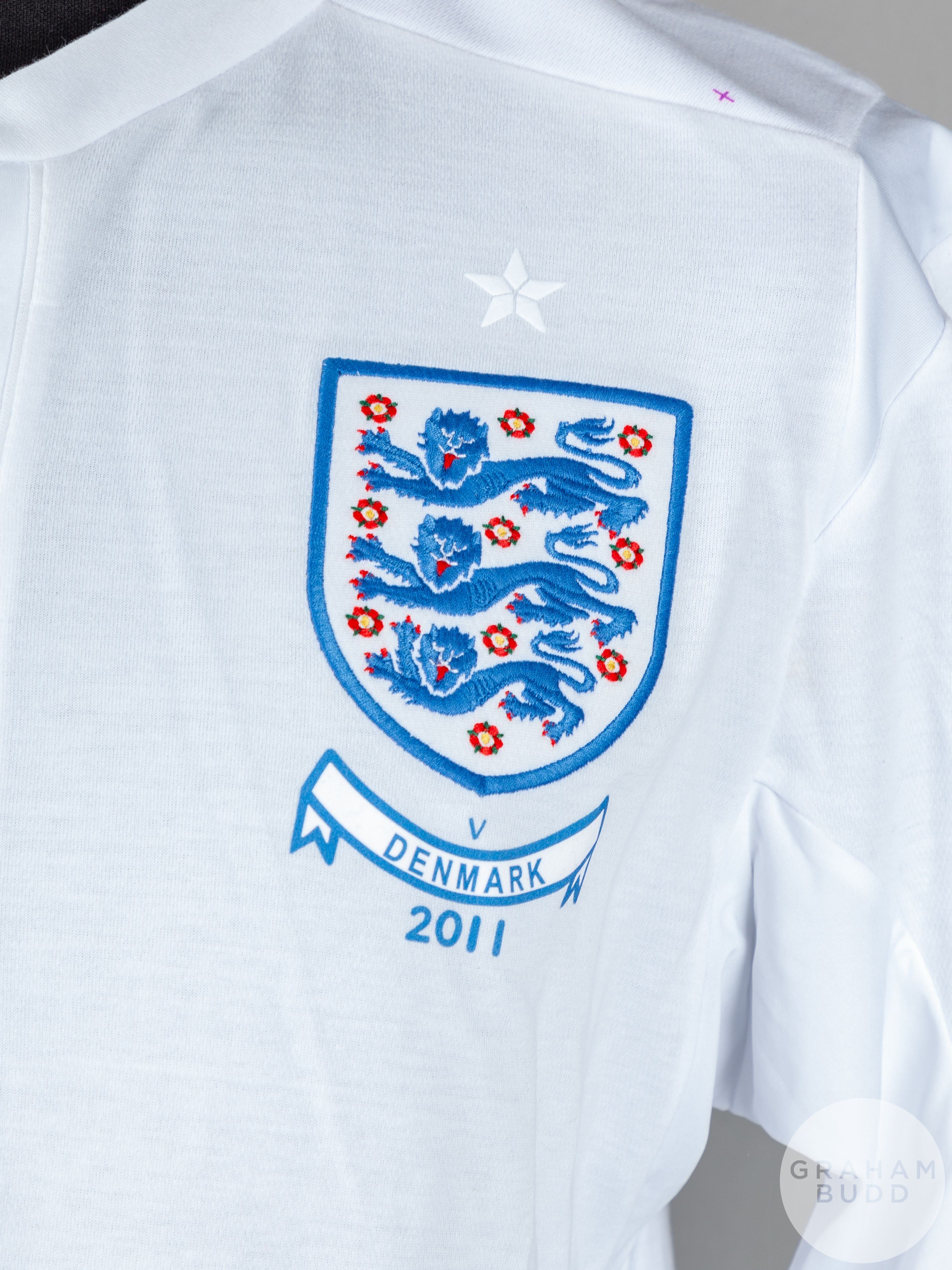 Frank Lampard white No.8 England match issued short-sleeve shirt - Image 3 of 5
