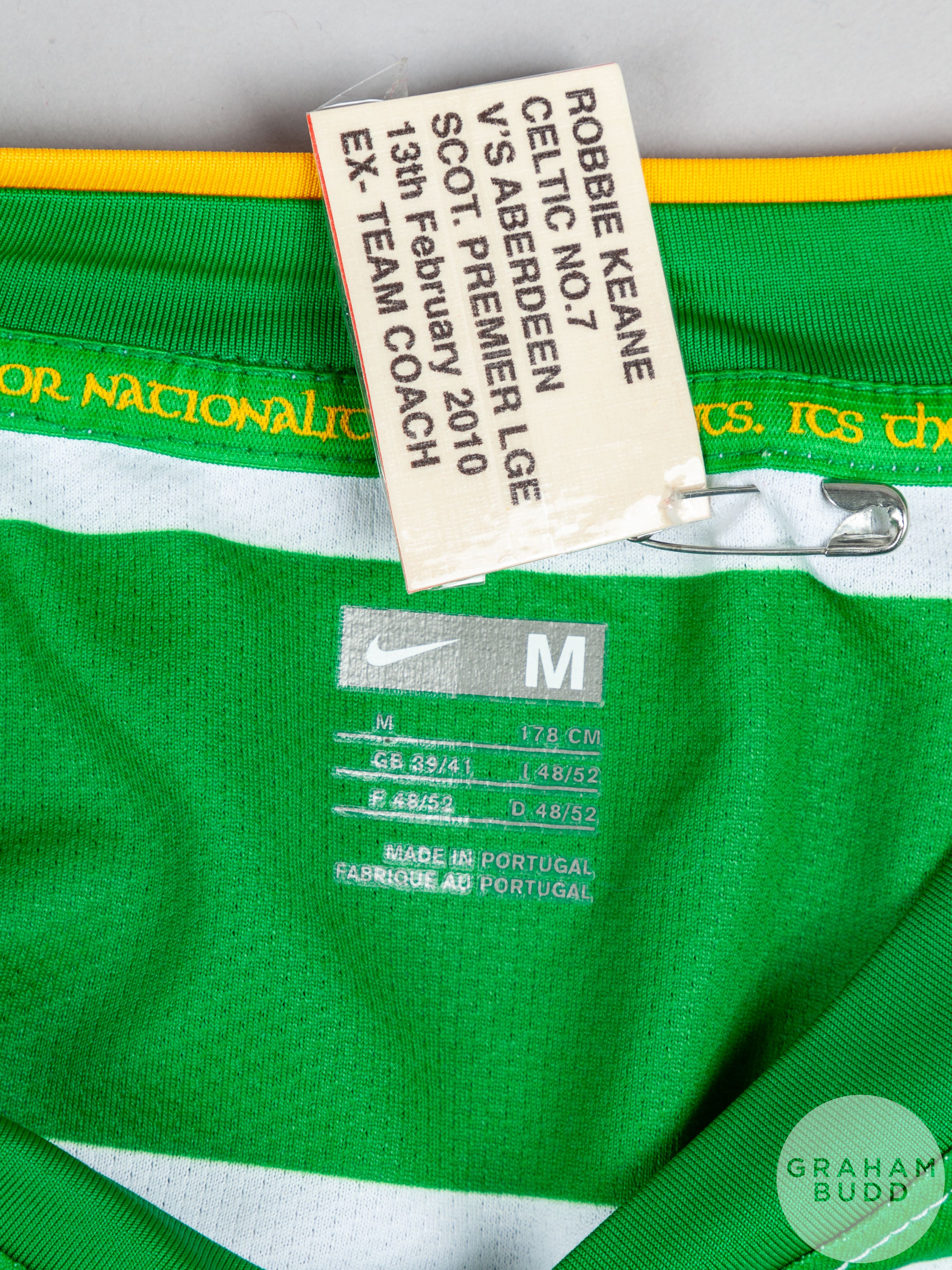 Robbie Keane green and white No.7 Celtic v. Aberdeen short-sleeved shirt - Image 4 of 5