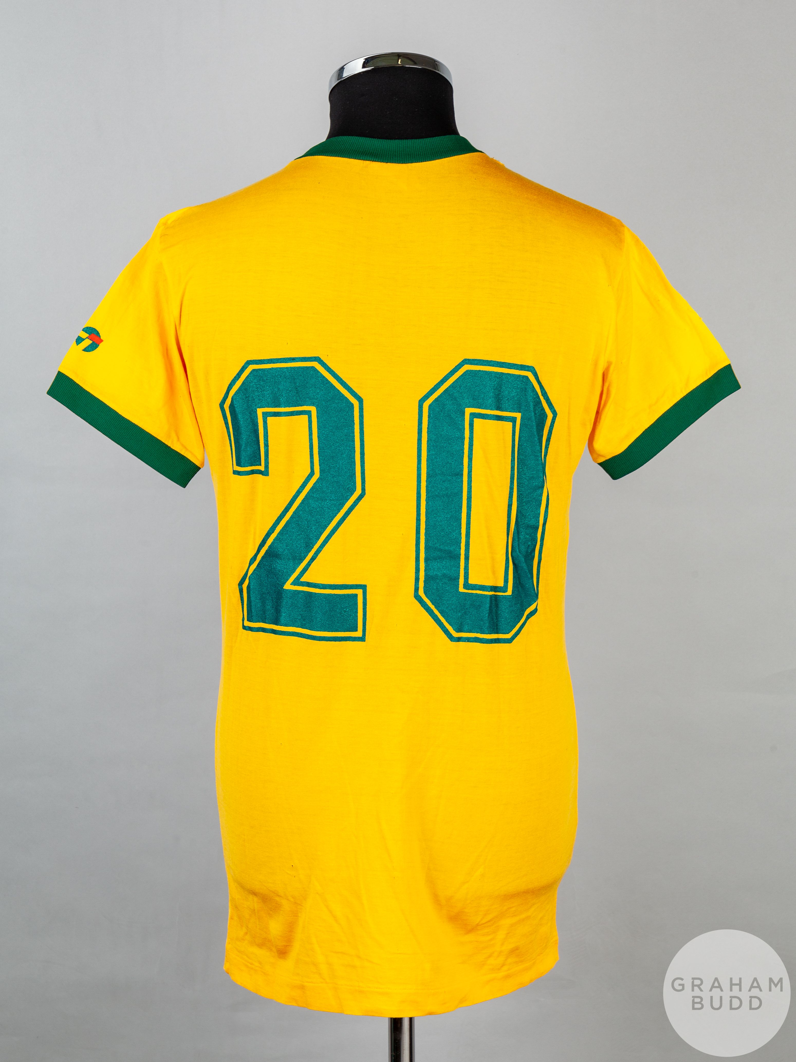 Roberto Dinamite yellow and green No.20 Brazil v. Scotland short-sleeved shirt, 1982 - Image 2 of 5