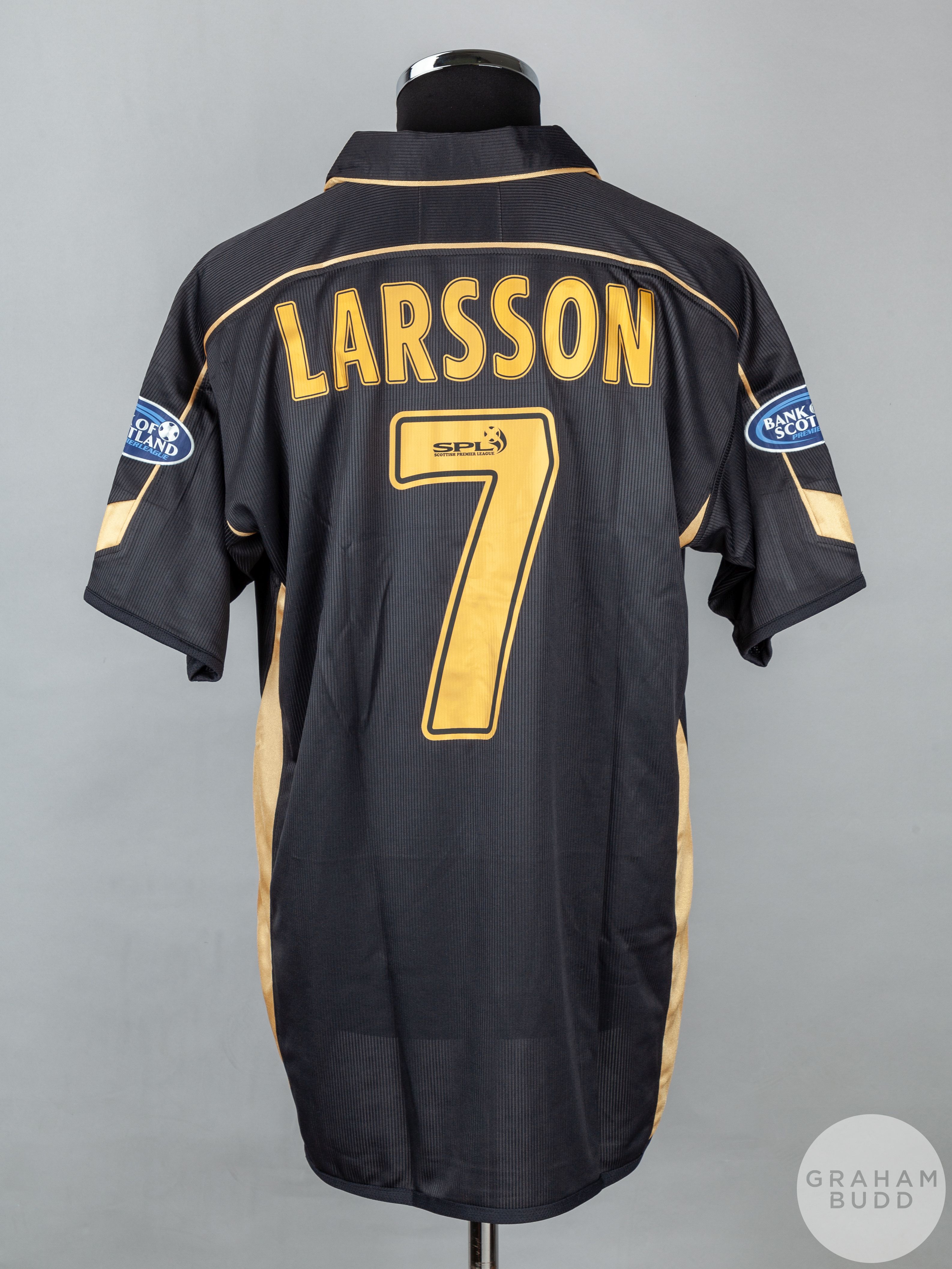 Henrik Larsson black and gold No.7 Celtic short-sleeved shirt, 2003-04, - Image 2 of 5