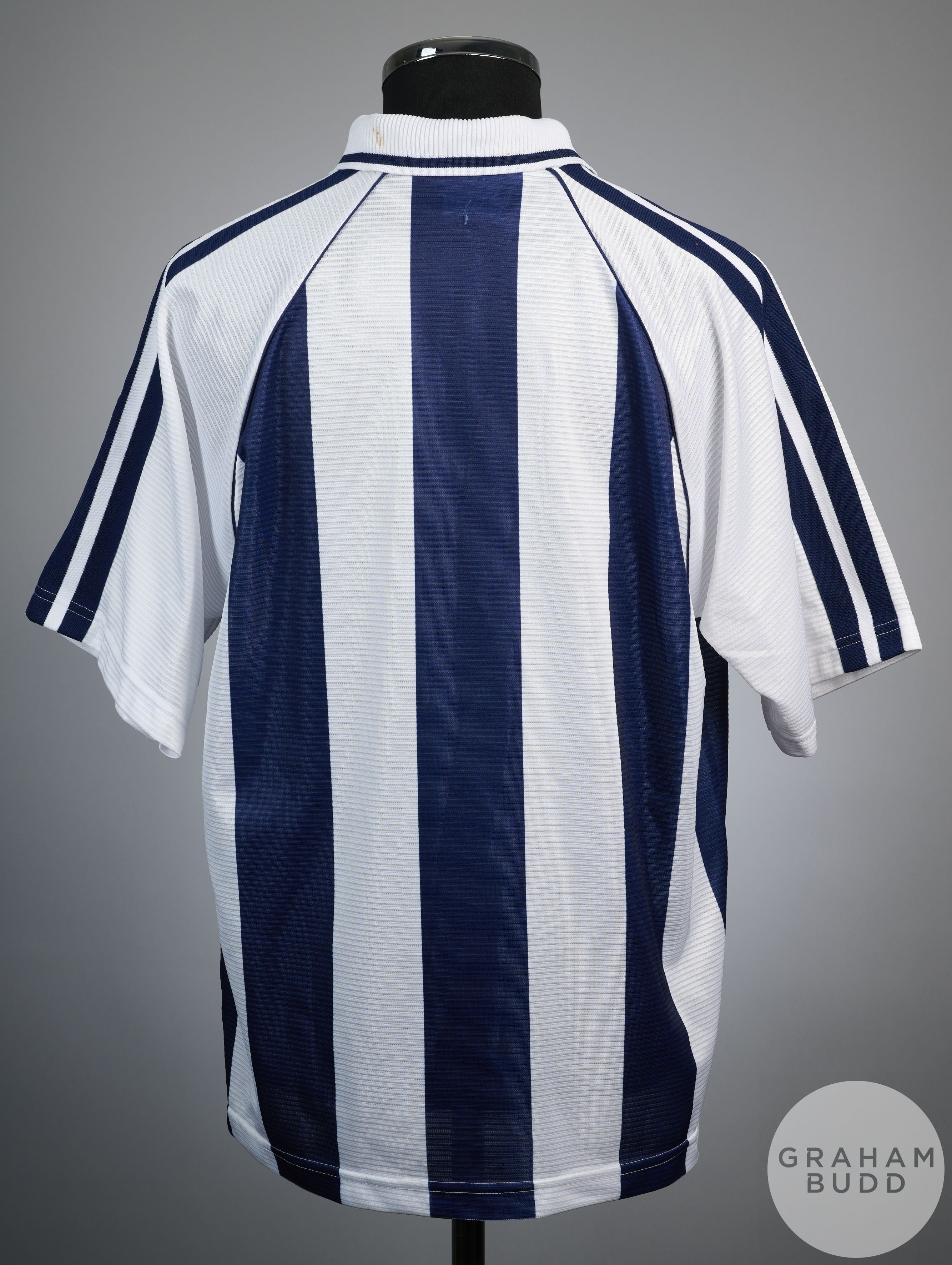 A blue and white West Bromwich Albion short sleeved Patrick replica shirt, 1998-2000 - Bild 2 aus 2