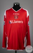 Djimi Traore red and white No.22 Charlton Athletic match issued long-sleeved shirt, 2006-07