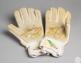 Pair of David Forde signed Precision goalkeepers gloves