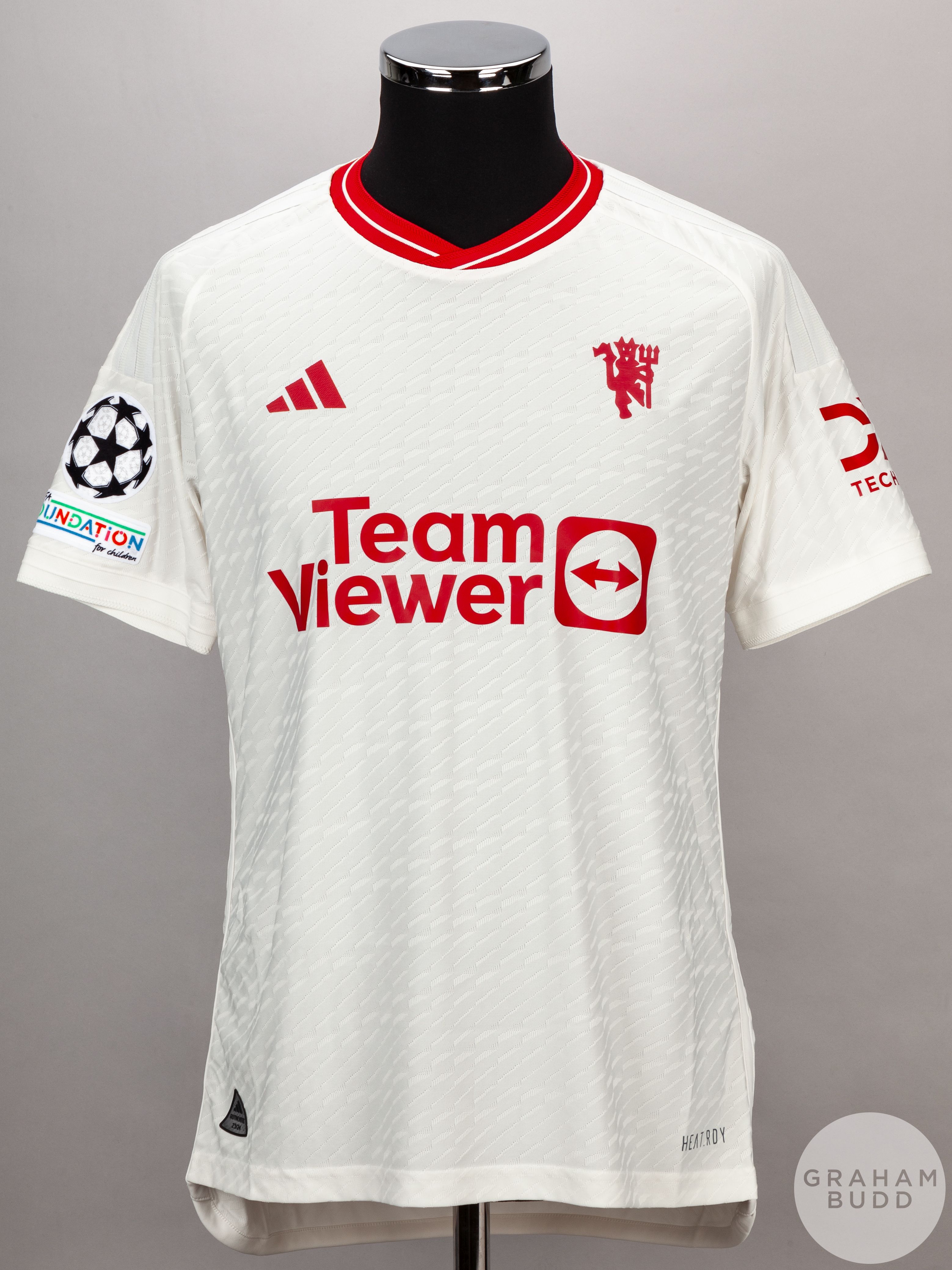 Kobbie Mainoo white Manchester United No.37 third choice shirt, season 2023-34,