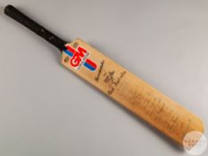 Western Australia team signed Gunn & Moore cricket bat,