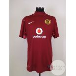 Itumeleng Khune maroon and pink No.32 Kaizer Chiefs short-sleeved shirt, 2011