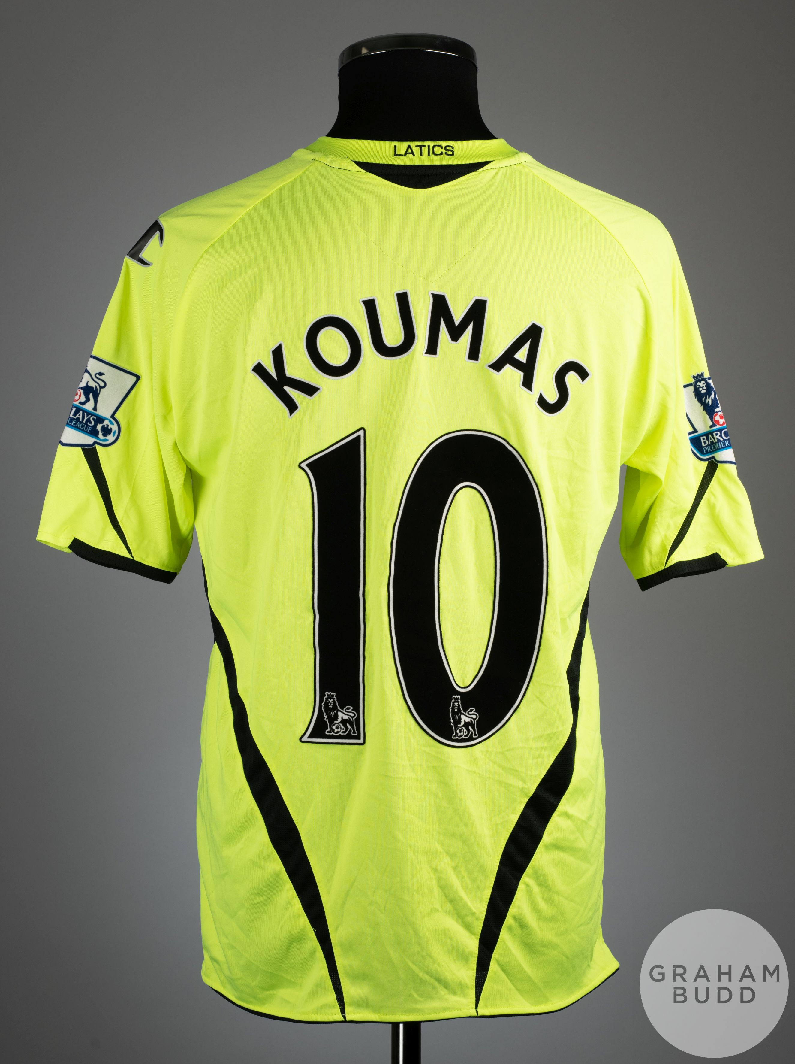 Jason Koumas green No.10 Wigan Athletic short sleeved shirt, 2008-09 - Bild 2 aus 2