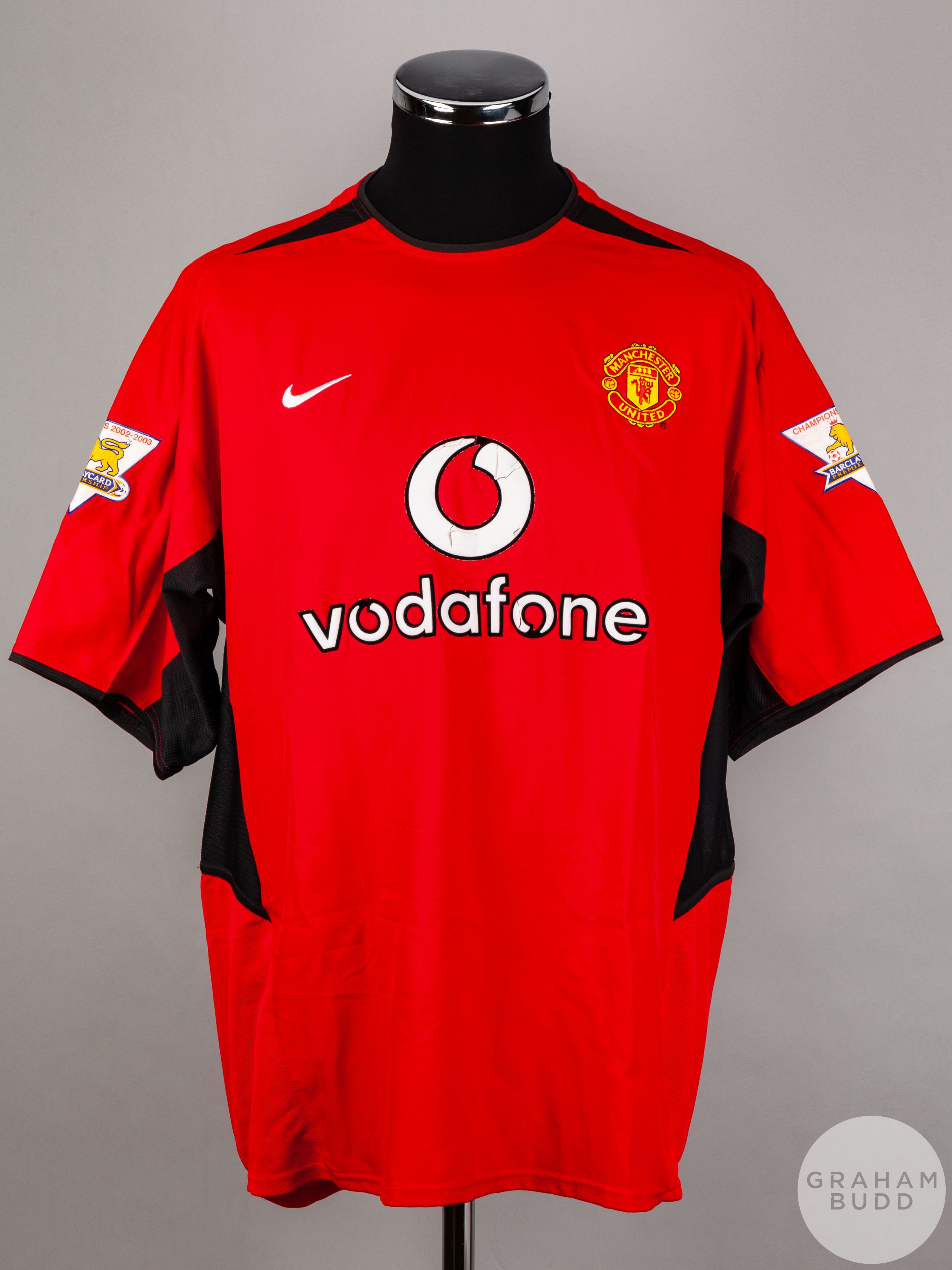 Roy Keane signed red Manchester United No.16 home shirt, season 2003-04,