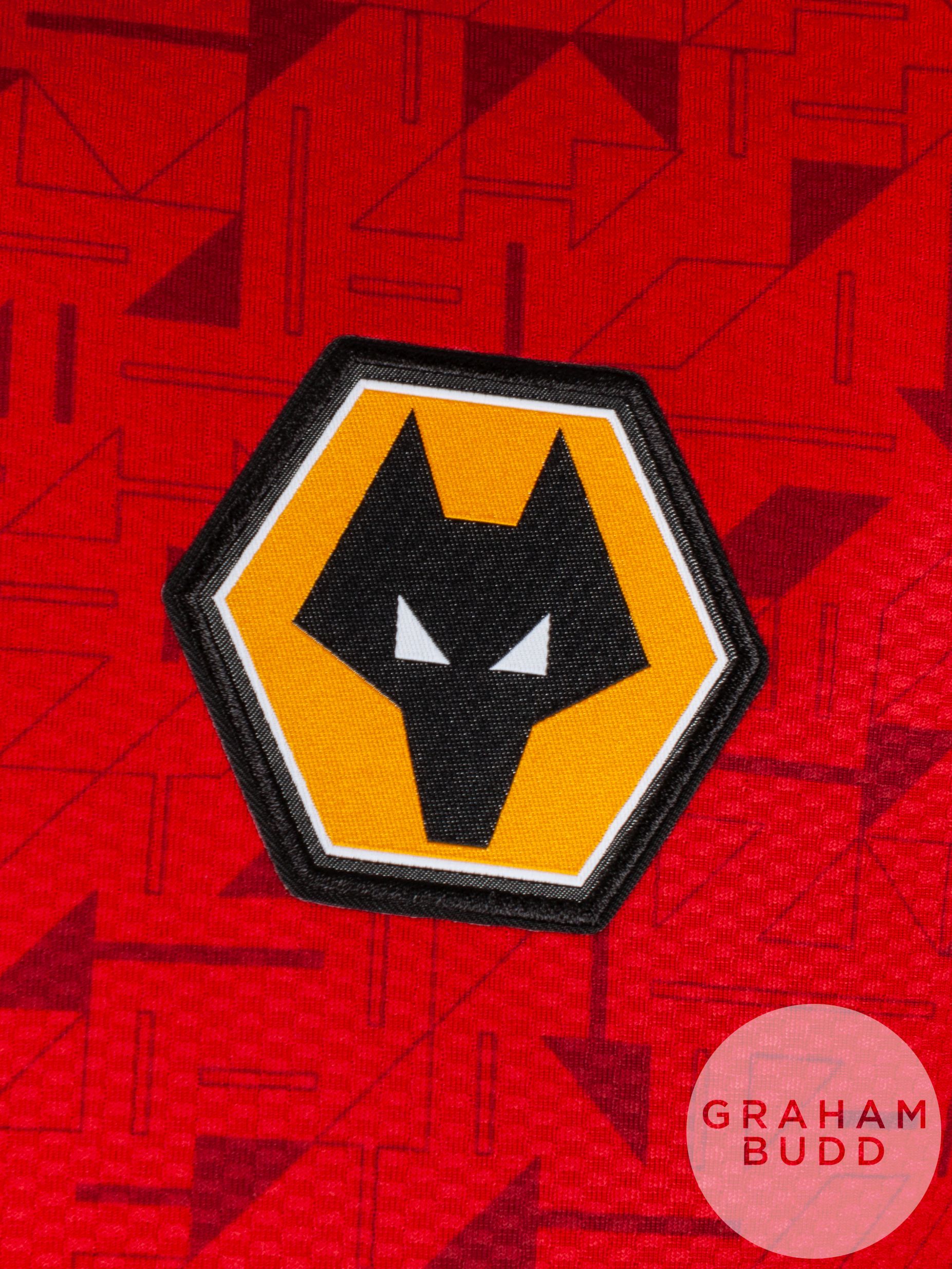 Hwang Hee Chan signed red & greyish green Wolverhampton Wanderers No.11 away shirt, season 2023-24, - Bild 3 aus 6