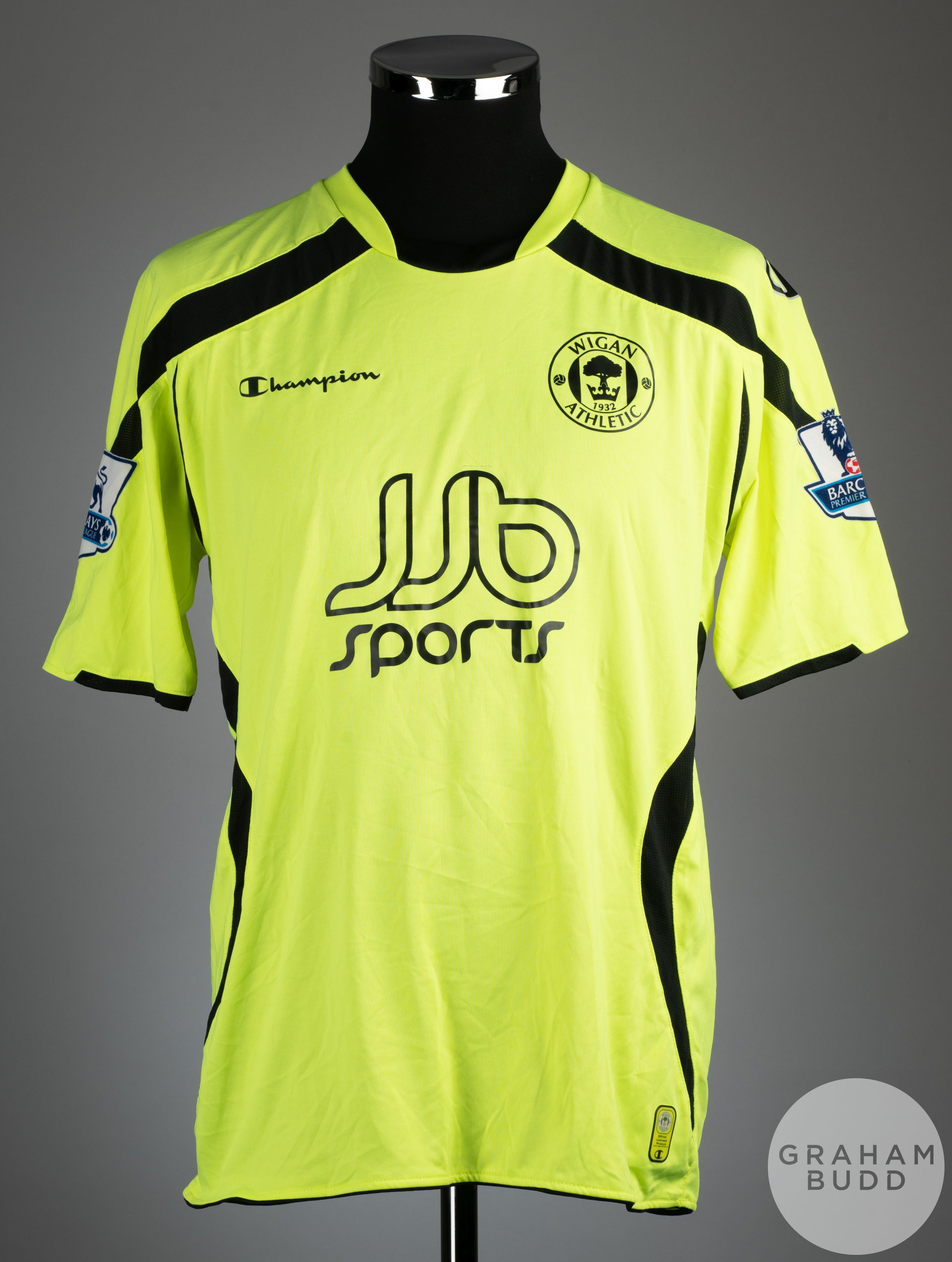 Jason Koumas green No.10 Wigan Athletic short sleeved shirt, 2008-09