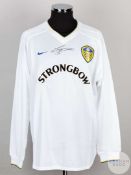 Robbie Keane white No.7 Leeds United long sleeved shirt 2000/02.