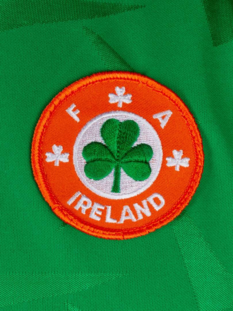 Ray Houghton green No.8 Republic of Ireland short-sleeved shirt, 1990 - Image 3 of 4