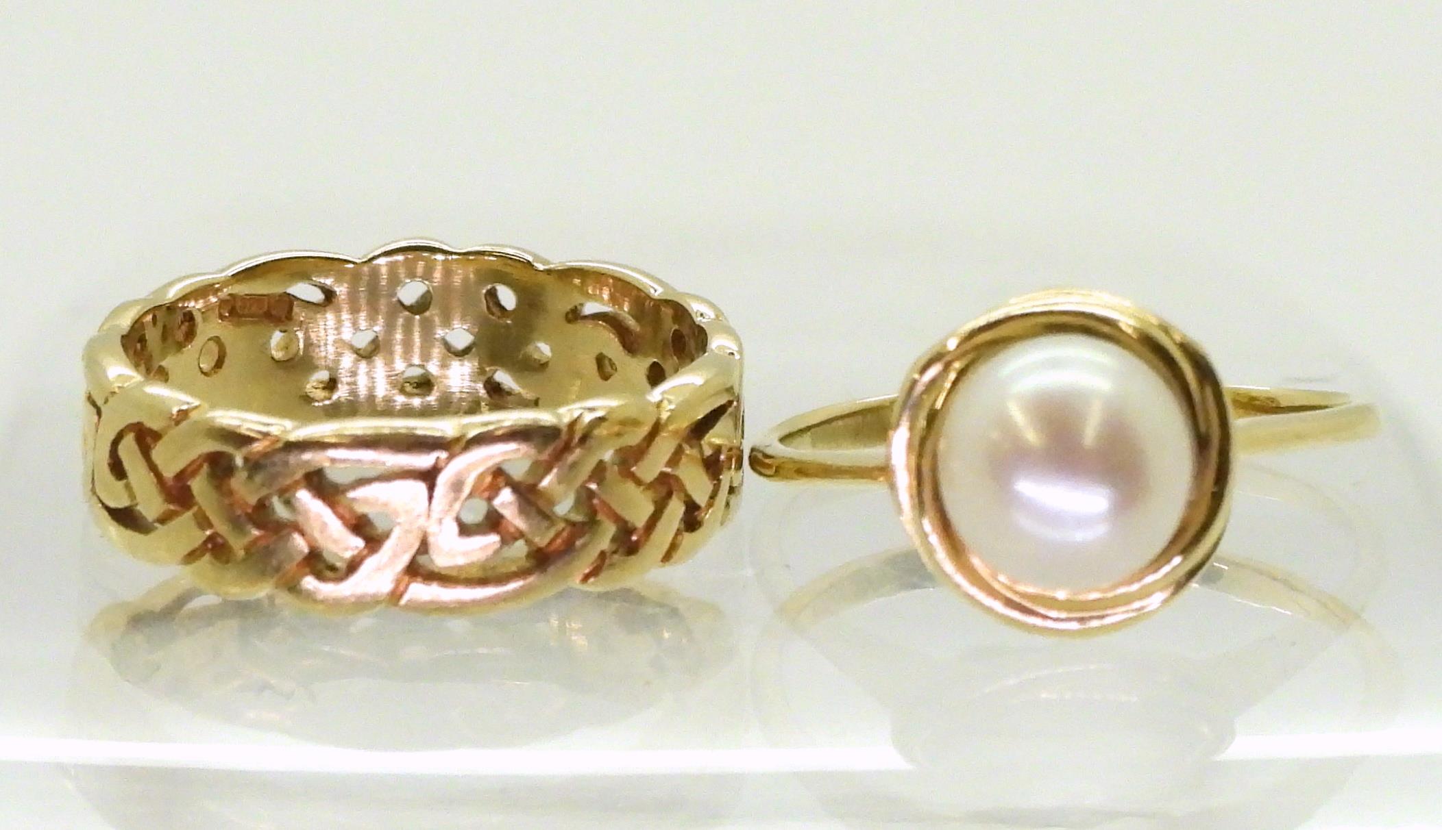 A 9ct gold Celtic knotwork wedding ring, size l weight 3.1gms, together with a 14k gold pearl ring - Image 2 of 3