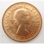 Elizabeth II (1952-2022) 1 Sovereign 1967 Obverse 1st portrait of Queen Elizabeth II laureate