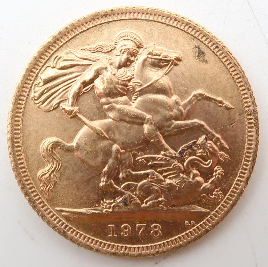 ELIZABETH II (1952-2022) 1 Sovereign 1978 Obverse second crowned portrait of HM Queen Elizabeth II - Image 2 of 2