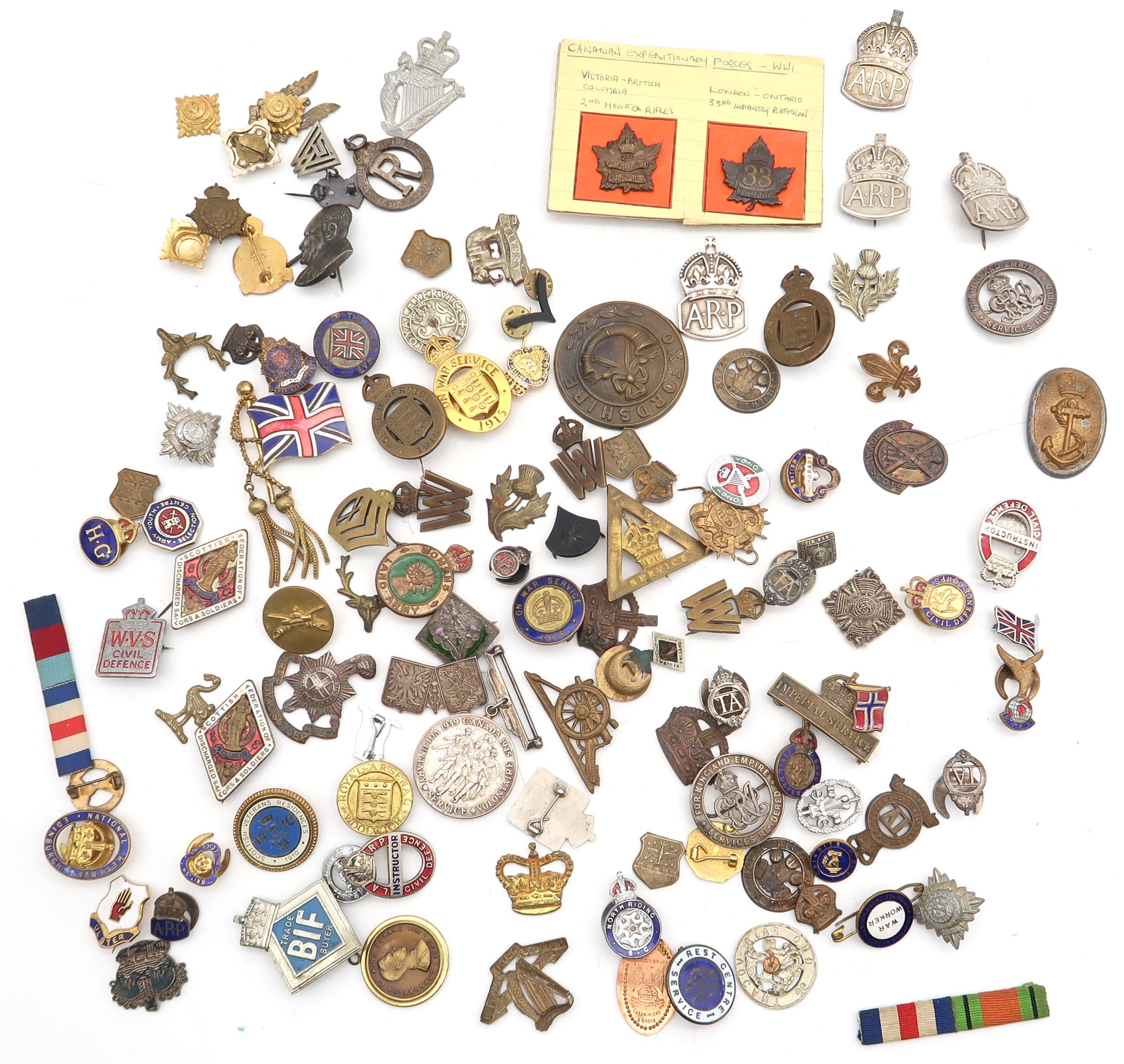 A large and varied assortment of militaria, to include WW1-period Canadian Expeditionary Forces - Image 2 of 4