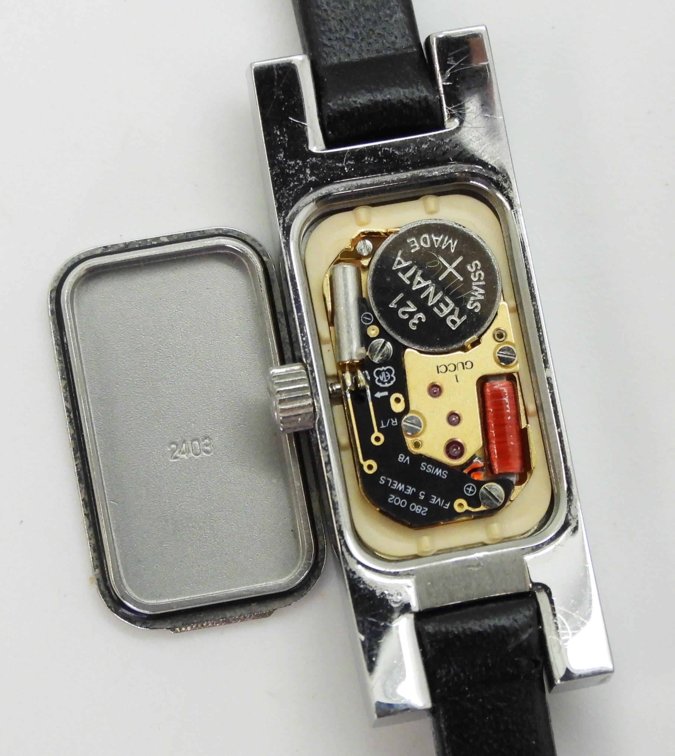 A ladies Gucci 3900L watch, numbers to the back of the case are 0245560, movement signed Gucci, a - Image 5 of 5