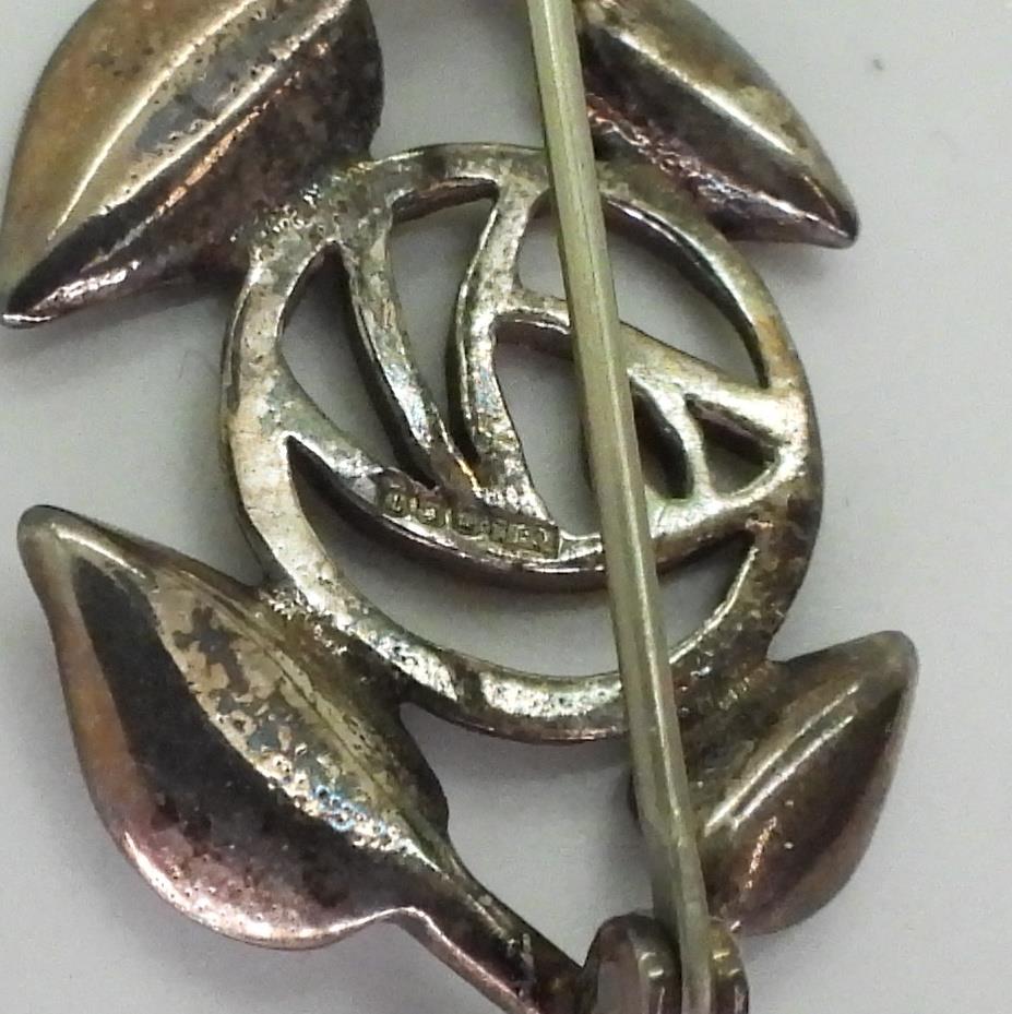 A collection of silver jewellery to include two Ward Brothers thistle brooches, a silver Norwegian - Image 6 of 8