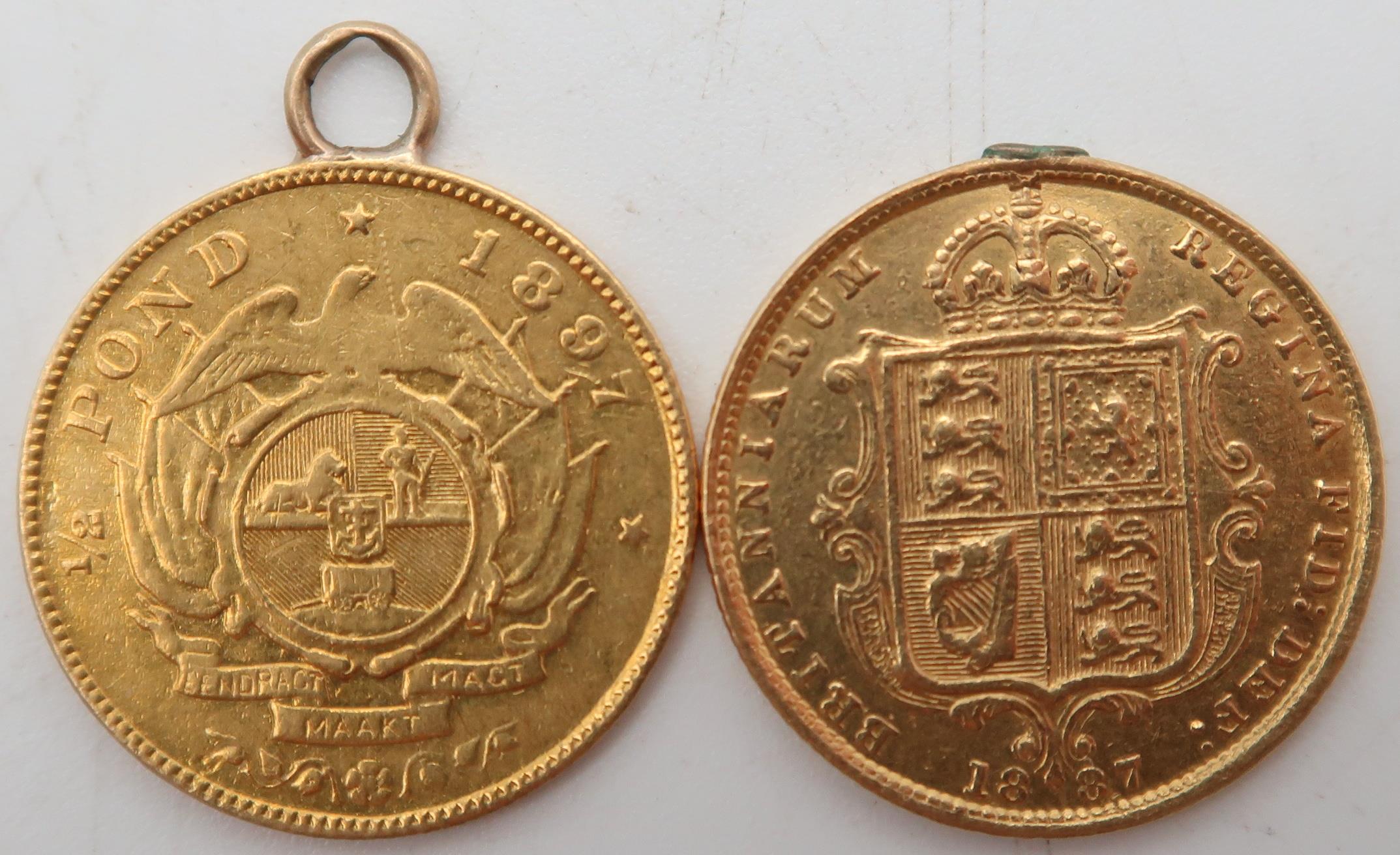 A South African 1 Pond, 1897 with yellow metal mount, approx. 4 grams together with a Victoria - Image 2 of 2