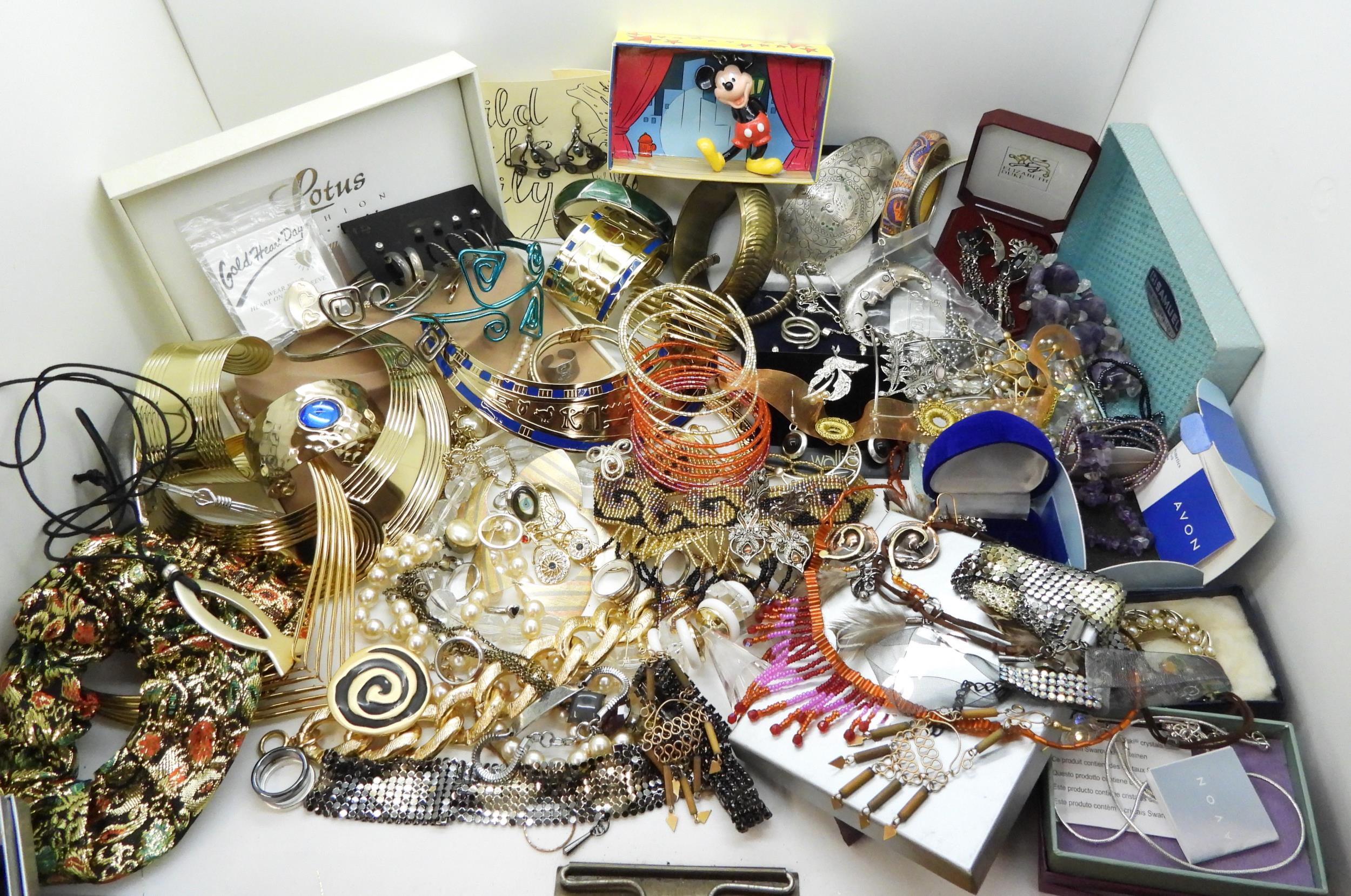 Costume jewellery to include boxed items by Mickey, an Egyptian designed torc necklace and cuff,