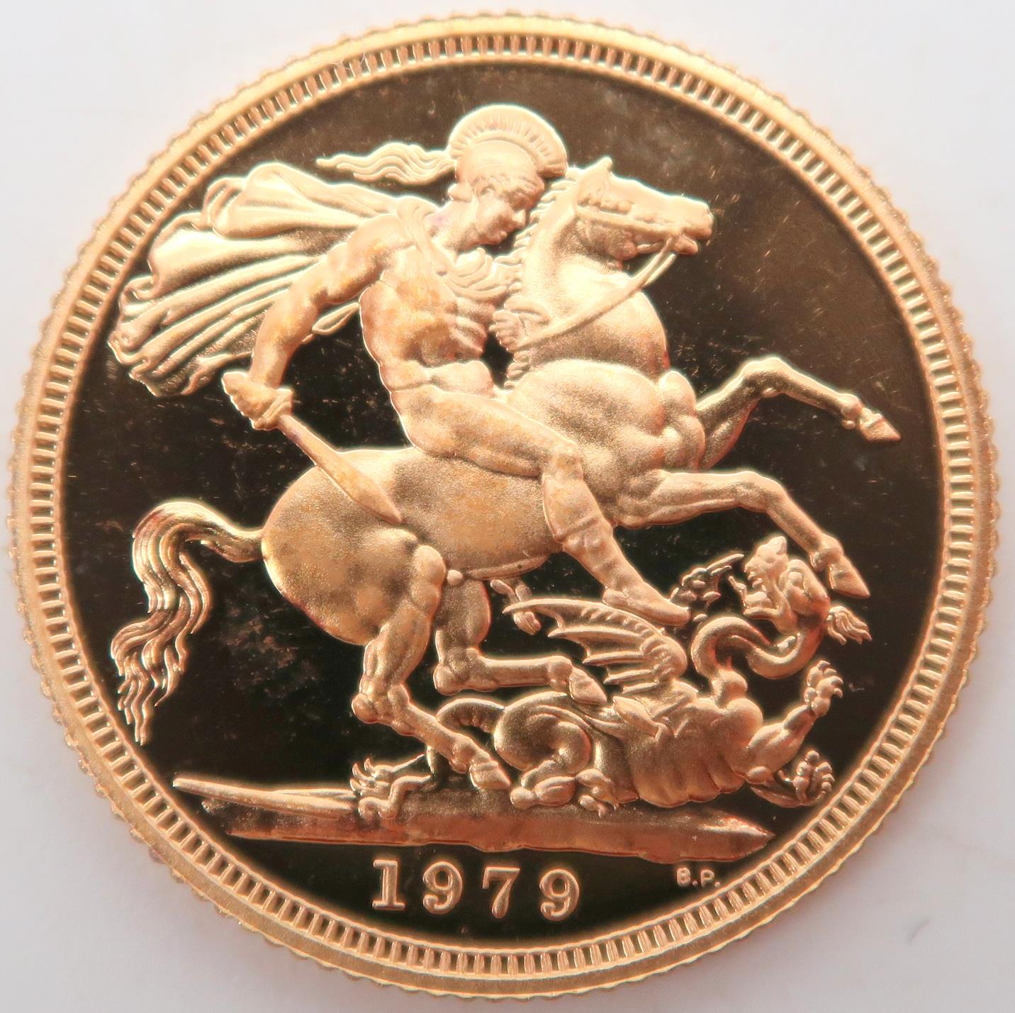 Elizabeth II (1952-2022) 1 Sovereign 1979 Obverse second crowned portrait of HM Queen Elizabeth II - Image 2 of 3