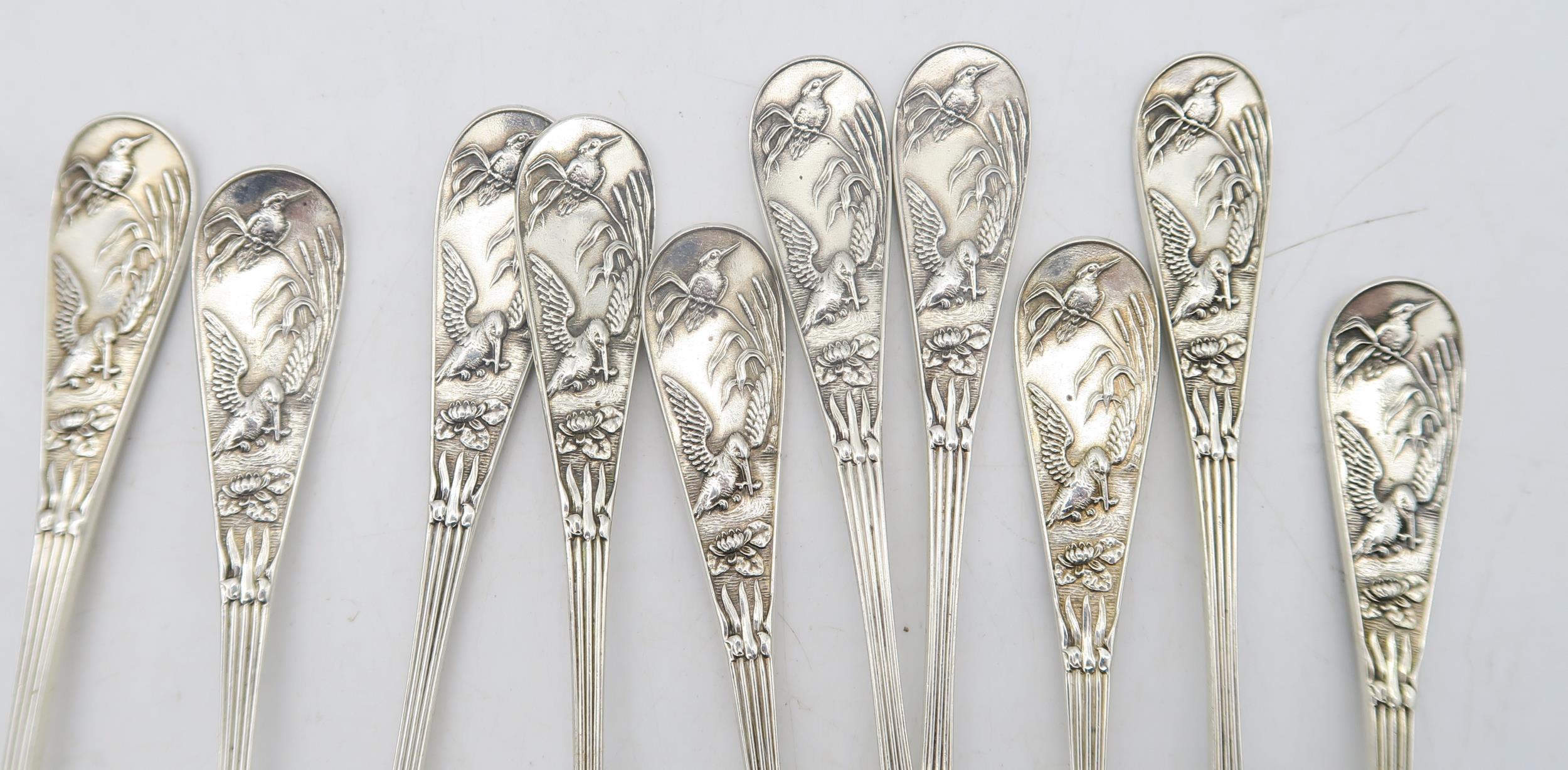 A set of ten Victorian silver tea spoons, by George Adam, London 1881, decorated in the aesthetic - Image 5 of 5