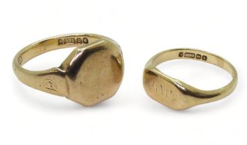 Two 9ct gold signet rings, sizes R1/2 and K1/2, weight 8.7gms Condition Report:Available upon