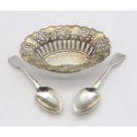An Edwardian silver bonbon dish, Birmingham 1904, of oval form, in the Art Nouveau style, with