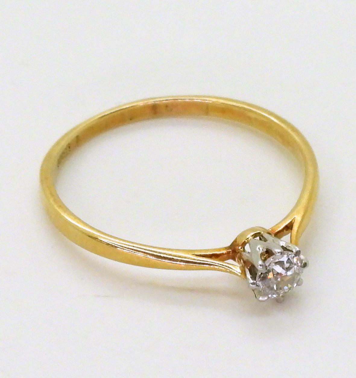 An 18ct gold diamond solitaire of estimated approx 0.25cts, finger size V, weight 2.3gms Condition - Image 3 of 3