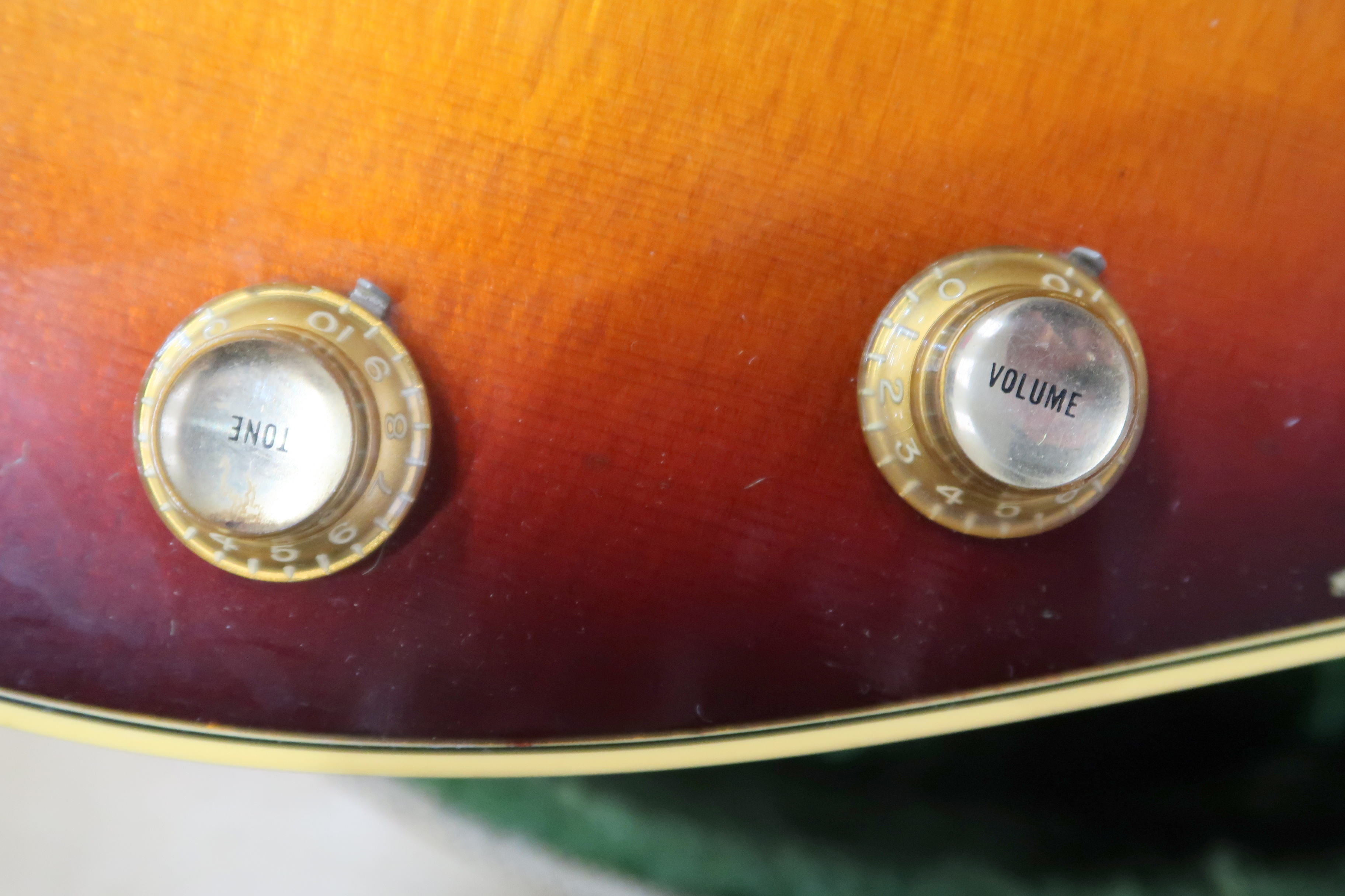 GIBSON a Gibson J160E electro acoustic guitar in dark sunburst serial number 890922 circa 1969 - Image 38 of 39