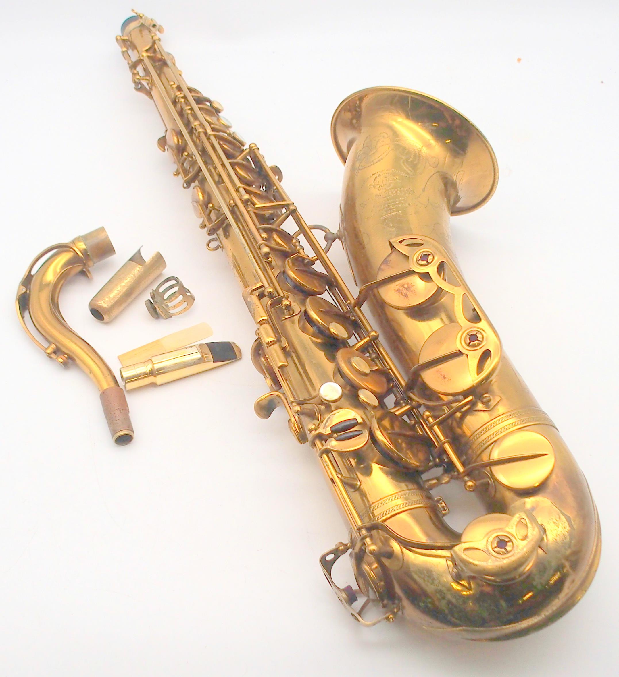 **WITHDRAWN** Pennsylvania Special Baritone Saxophone serial number 261180 engraved "Pensyl - Image 12 of 33