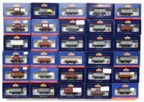 Bachmann Branch-Line 00-gauge railway goods wagons, boxed, to include 38-261 Presflo 20T Cement